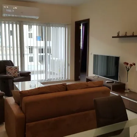 Apartment New 2 Bedroom Apt 3 Mins To Seafront, Free Wifi *